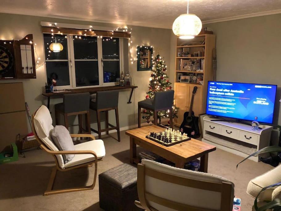 Lovely Riverside Flat Stifford Экстерьер фото